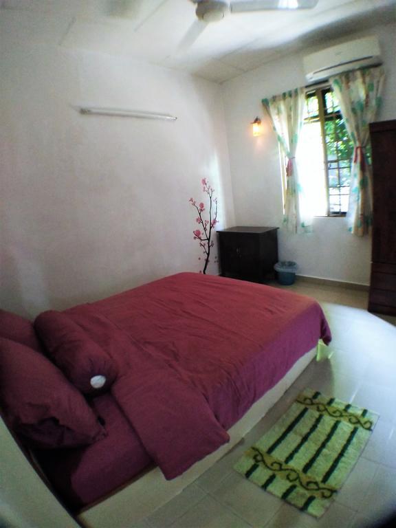 Cozy Mount Erskine Homestay จอร์จทาวน์ ภายนอก รูปภาพ