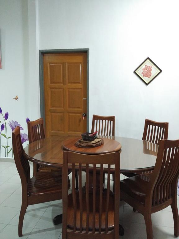 Cozy Mount Erskine Homestay จอร์จทาวน์ ภายนอก รูปภาพ