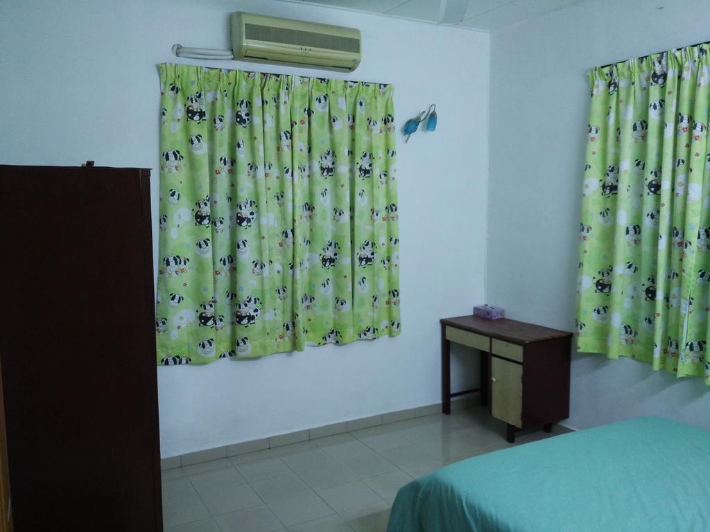 Cozy Mount Erskine Homestay จอร์จทาวน์ ภายนอก รูปภาพ
